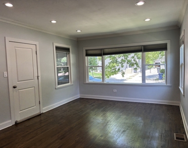2224 Foster Street - Photo Thumbnail 3