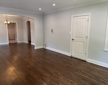2224 Foster Street - Photo Thumbnail 2