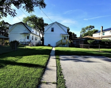 2224 Foster Street - Photo Thumbnail 16