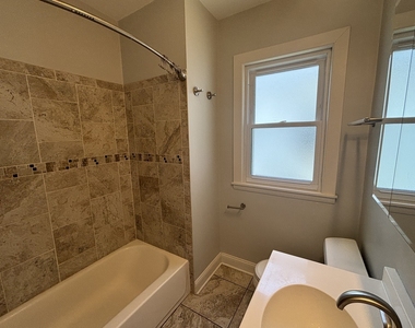 2224 Foster Street - Photo Thumbnail 10
