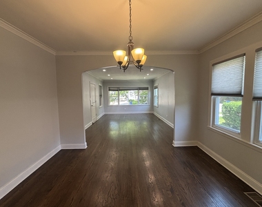 2224 Foster Street - Photo Thumbnail 5