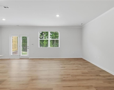 48 Berryville Drive - Photo Thumbnail 12