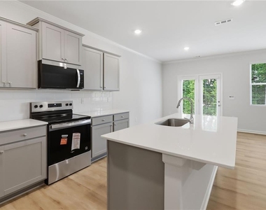 48 Berryville Drive - Photo Thumbnail 10