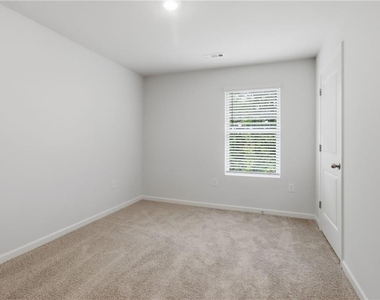 48 Berryville Drive - Photo Thumbnail 17