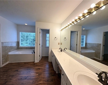 195 Gaines Oak Way - Photo Thumbnail 15