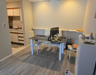6151 Knoll Wood Road - Photo Thumbnail 4