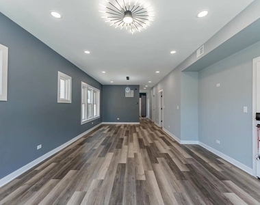 5131 W Roscoe Street - Photo Thumbnail 20