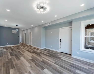 5131 W Roscoe Street - Photo Thumbnail 19