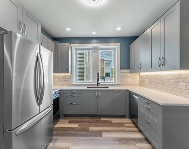 5131 W Roscoe Street - Photo Thumbnail 17