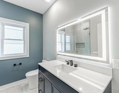 5131 W Roscoe Street - Photo Thumbnail 12