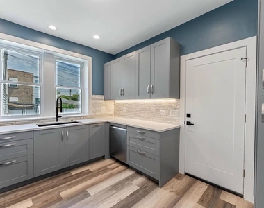 5131 W Roscoe Street - Photo Thumbnail 16