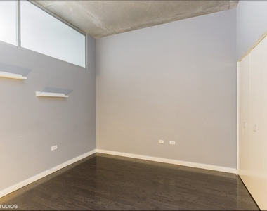 235 W Van Buren Street - Photo Thumbnail 11