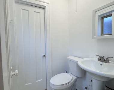4752 N Virginia Avenue - Photo Thumbnail 16