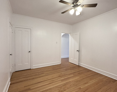 4752 N Virginia Avenue - Photo Thumbnail 7