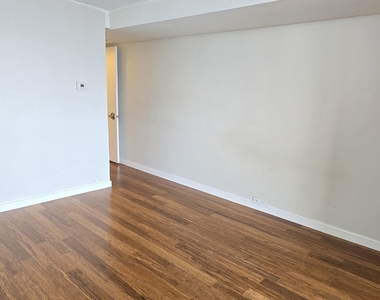 300 N State Street - Photo Thumbnail 5