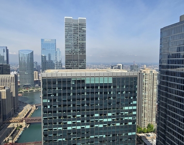 300 N State Street - Photo Thumbnail 10