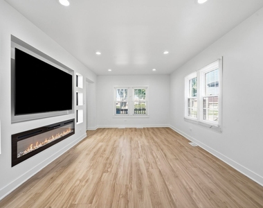 446 Rice Avenue - Photo Thumbnail 5