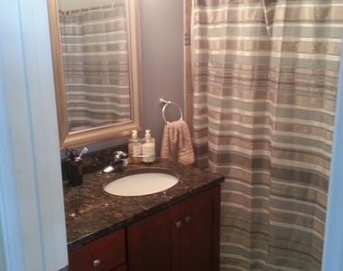 1612 W 17th Street - Photo Thumbnail 6
