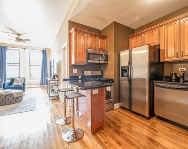 1612 W 17th Street - Photo Thumbnail 5