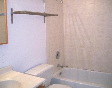 431 S Harvey Street - Photo Thumbnail 10
