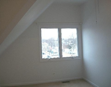 431 S Harvey Street - Photo Thumbnail 13