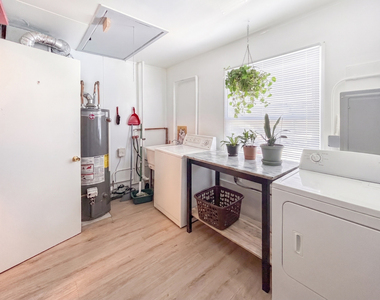 1113 Bristol Avenue - Photo Thumbnail 8