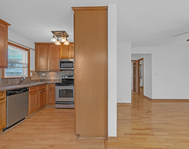 9449 Kelvin Lane - Photo Thumbnail 7