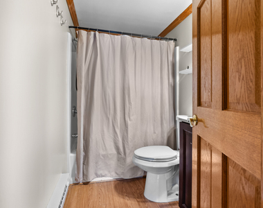 1072 N Highland Avenue - Photo Thumbnail 8