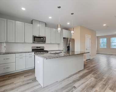 10606 Alice Mae Court - Photo Thumbnail 2
