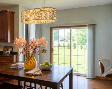 14615 Colonial Parkway - Photo Thumbnail 8