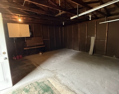 1374 Forest Place - Photo Thumbnail 12
