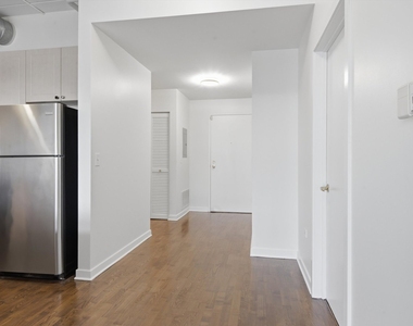1155 W Madison Street - Photo Thumbnail 7