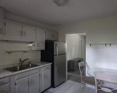 426 Fisk Avenue - Photo Thumbnail 5