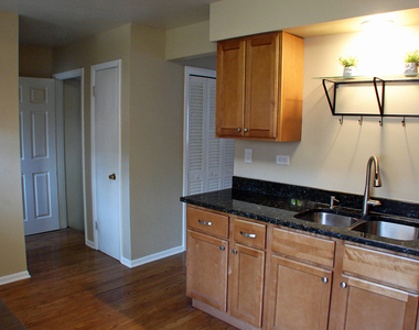 322 Skokie Boulevard - Photo Thumbnail 7