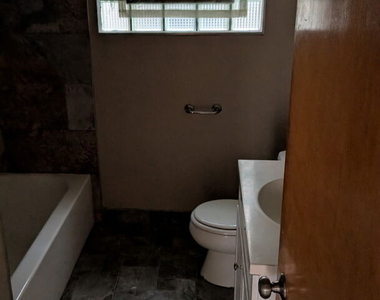 1619 E 86th Place - Photo Thumbnail 5
