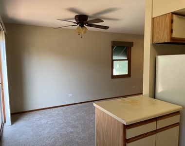 352 College Street - Photo Thumbnail 7