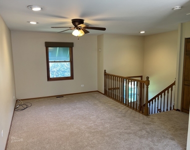352 College Street - Photo Thumbnail 4