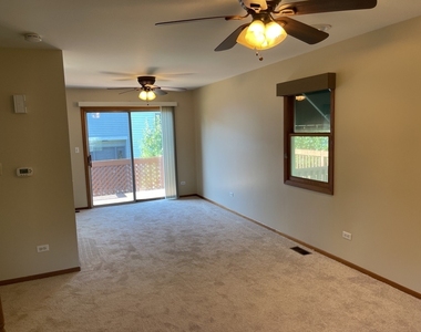 352 College Street - Photo Thumbnail 5