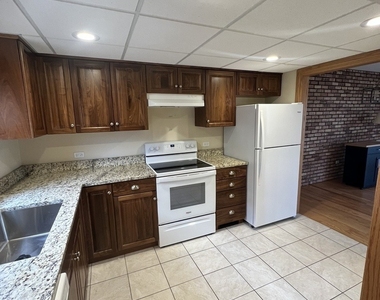 1988 Green Bay Road - Photo Thumbnail 10