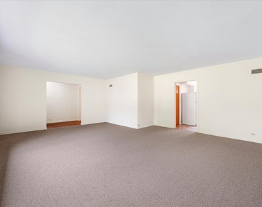 429 S Stratford Avenue - Photo Thumbnail 6