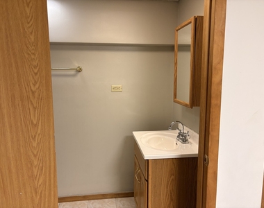 5431 Ebony Court - Photo Thumbnail 16