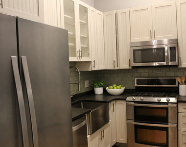 1727 S Indiana Avenue - Photo Thumbnail 5