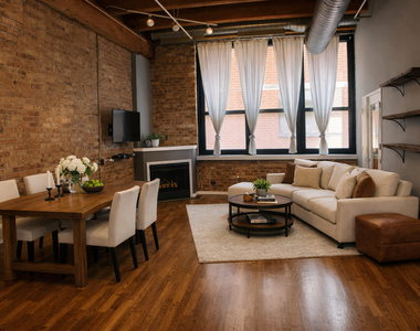 1727 S Indiana Avenue - Photo Thumbnail 3