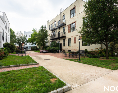 119 Eagle St 11222 - Photo Thumbnail 18