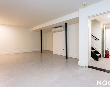119 Eagle St 11222 - Photo Thumbnail 11