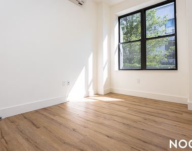 119 Eagle St 11222 - Photo Thumbnail 4