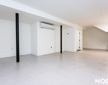 119 Eagle St 11222 - Photo Thumbnail 10