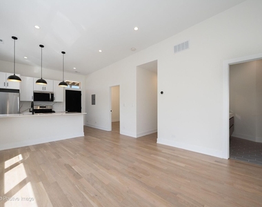 1500 N Western Avenue - Photo Thumbnail 6