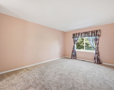6818 Roberts Drive - Photo Thumbnail 11