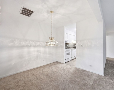 6818 Roberts Drive - Photo Thumbnail 5